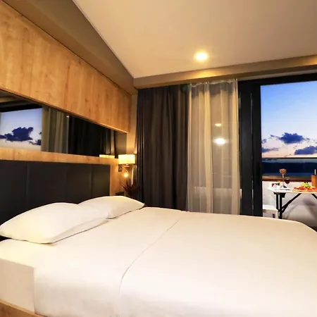 Vakfikebir Hotel 4*